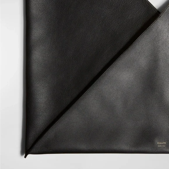 NWT Khaite Sara Leather Oversized Large Tote Black $2,400 - Picture 3 of 6